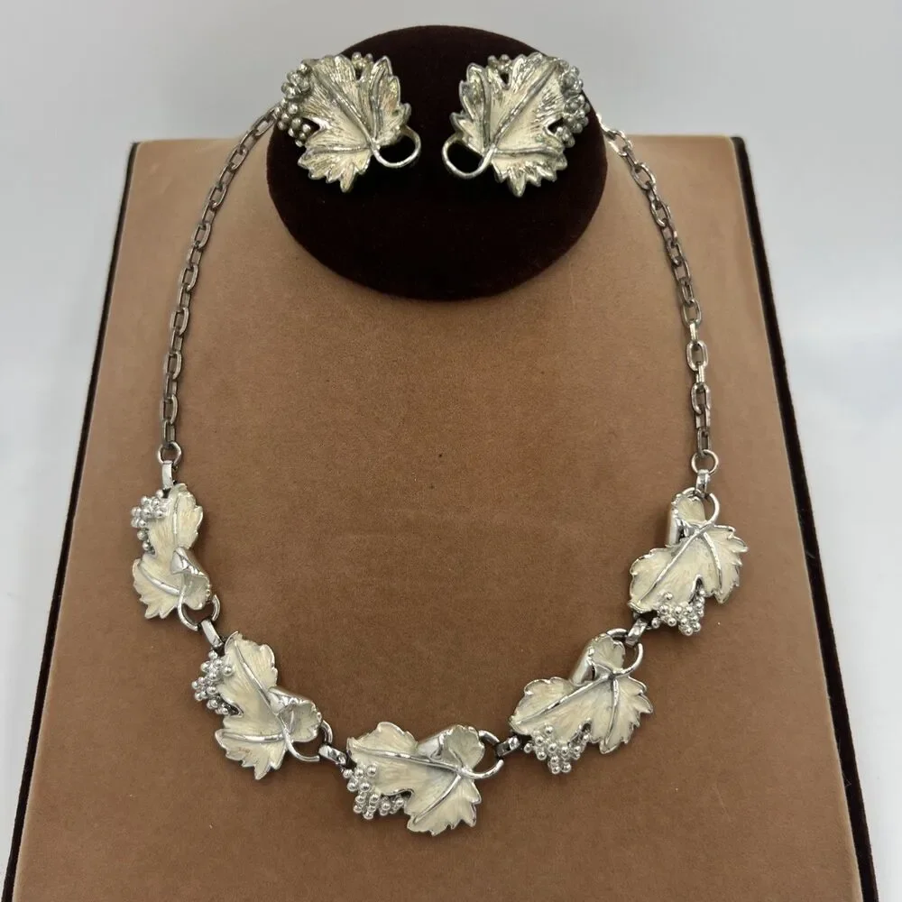 Vintage Necklace Earring Set Clip-On Sarah Coventry Whispering Leaves 1959 17